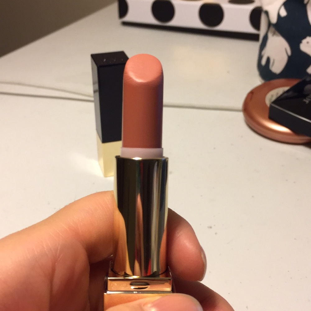 Estée Lauder lipstick